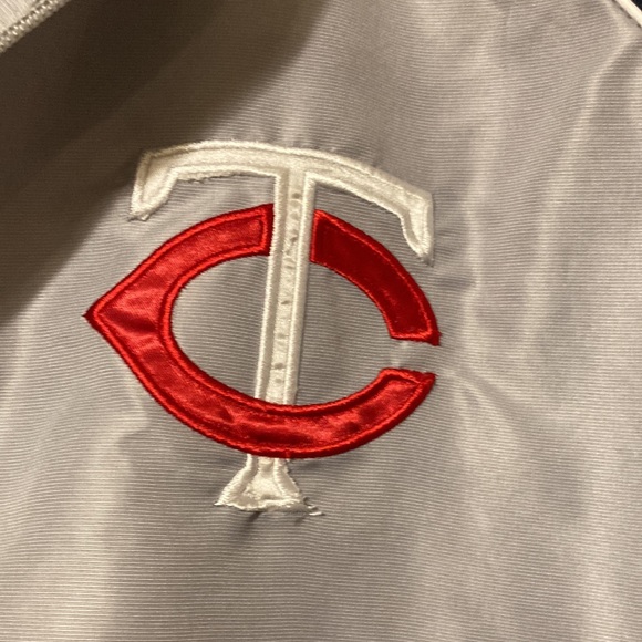 Men’s Minnesota Twins wind breaker Grey Jacket -sizeXL/XG - Picture 3 of 11